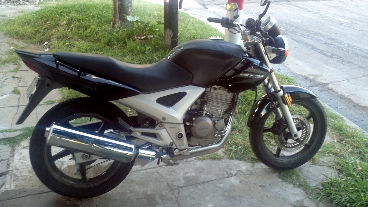 Twister negra.jpg